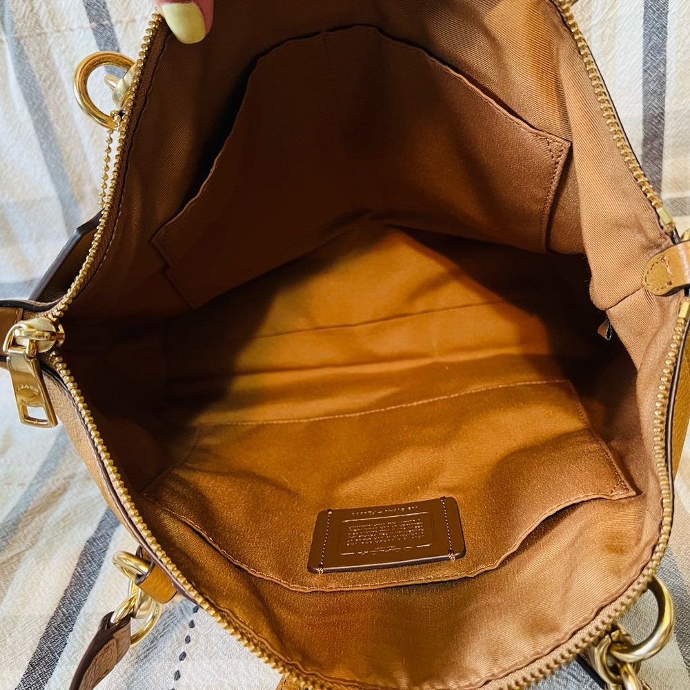 Coach Tan Pebbled Leather Tote with Gold Hardware - Picture 6 of 11